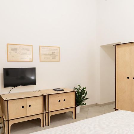 Salita Trinita Apartment Napoli Bagian luar foto