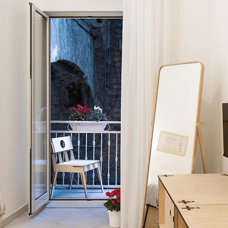 Salita Trinita Apartment Napoli Bagian luar foto