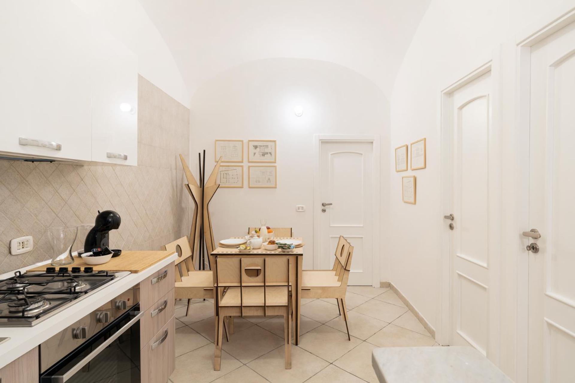 Salita Trinita Apartment Napoli Bagian luar foto