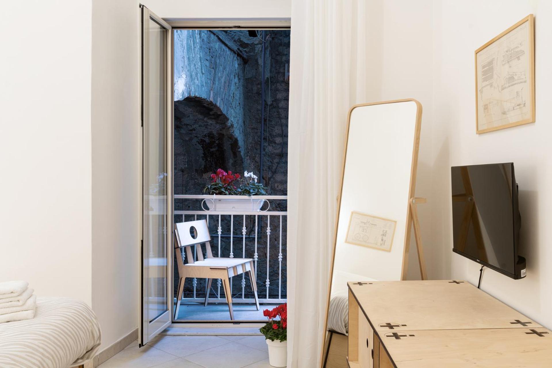 Salita Trinita Apartment Napoli Bagian luar foto